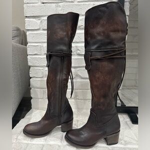Freebird Carolina Boots, size 7, over the knee, never been worn.